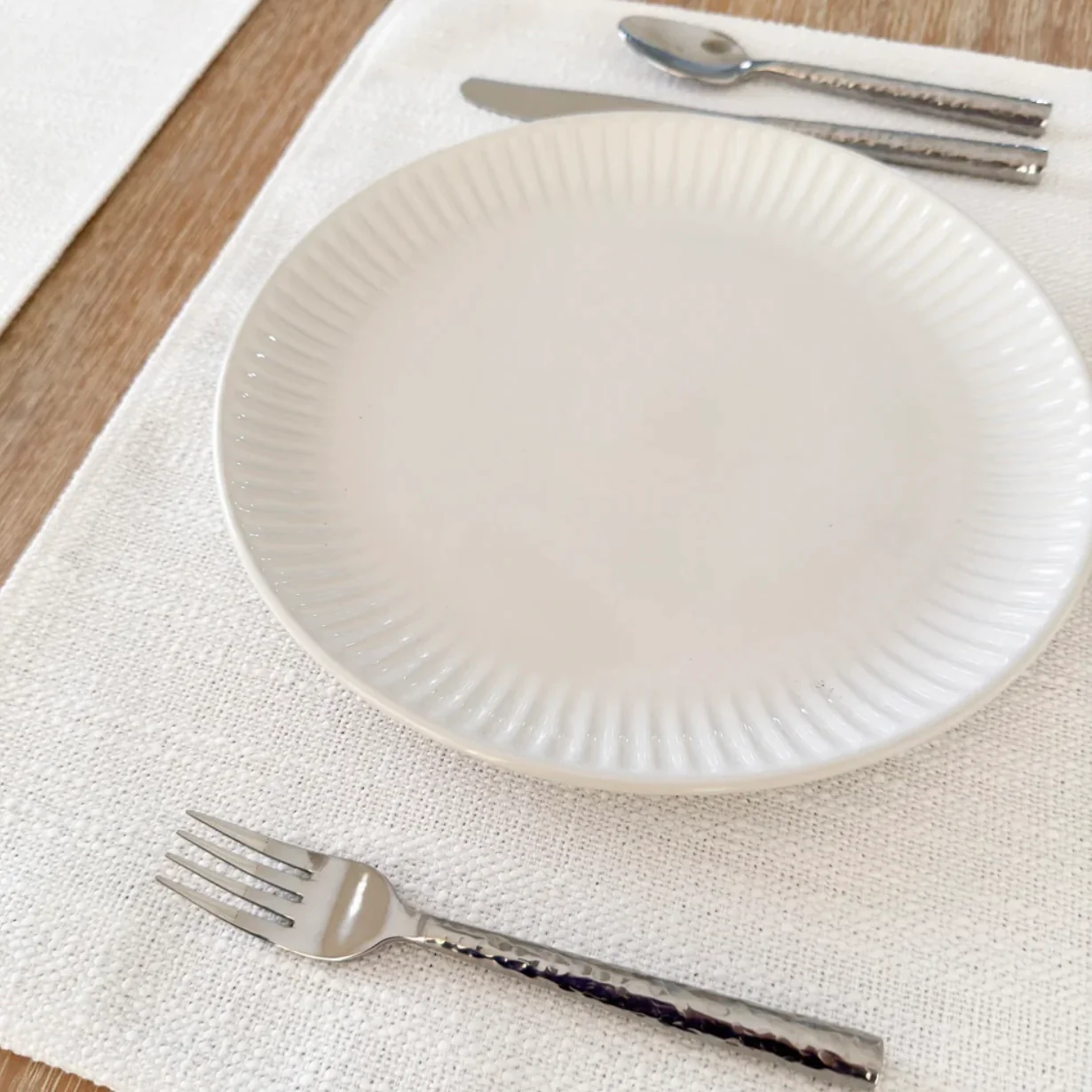 Anaya Home Seaside Smooth White Indoor Outdoor Placemat