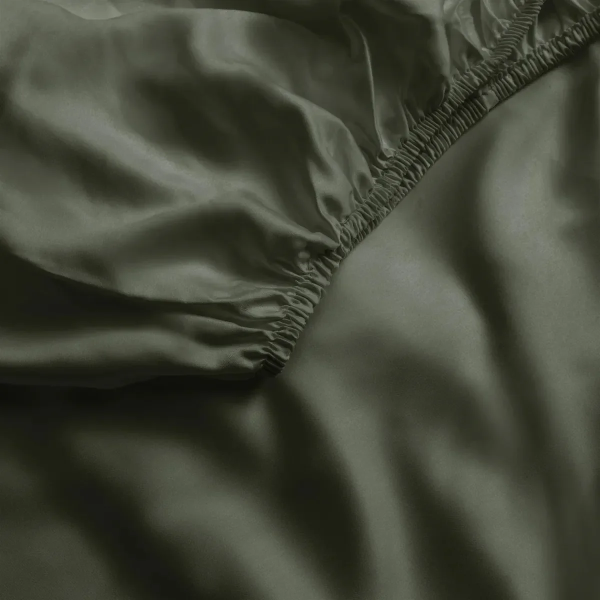 Cozy Earth Bamboo Fitted Sheet Available in Queen and King Sizes - Image 19