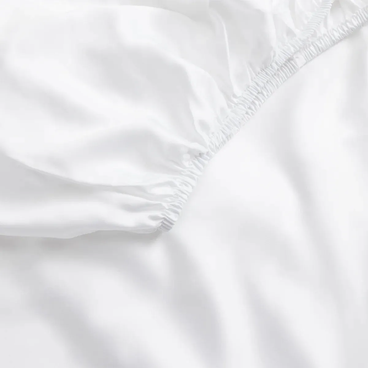 Cozy Earth Bamboo Fitted Sheet Available in Queen and King Sizes - Image 3