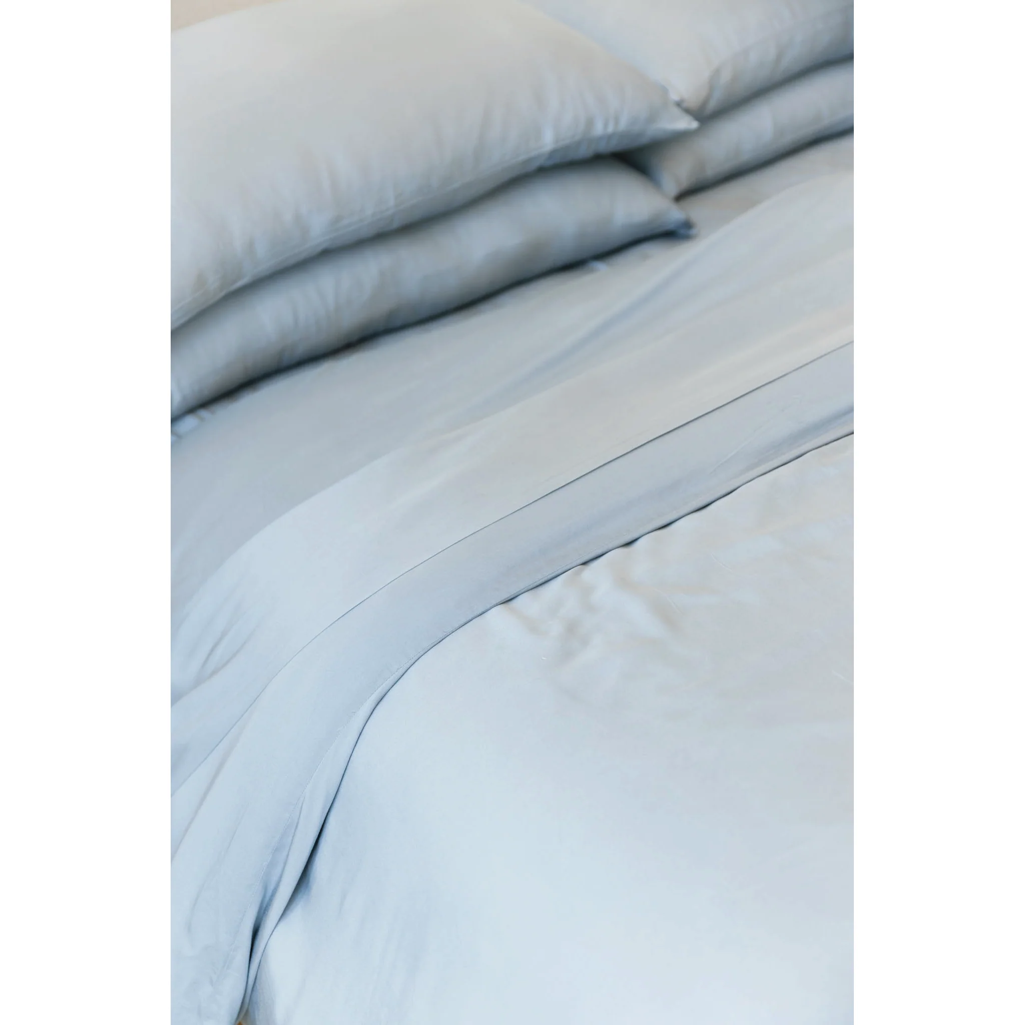 Cozy Earth Bamboo Sheet Sets Available in Queen and King Sizes - Image 18