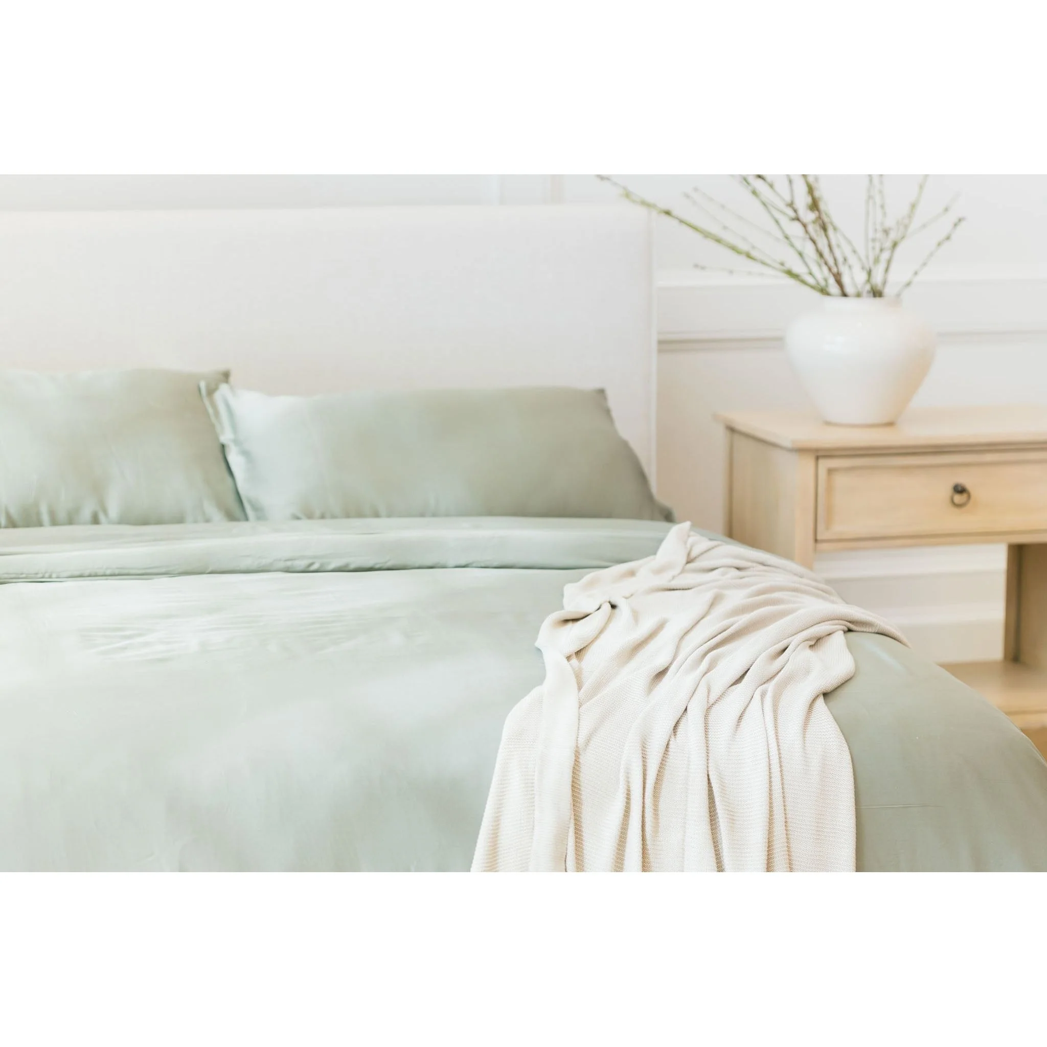 Cozy Earth Bamboo Sheet Sets Available in Queen and King Sizes - Image 42