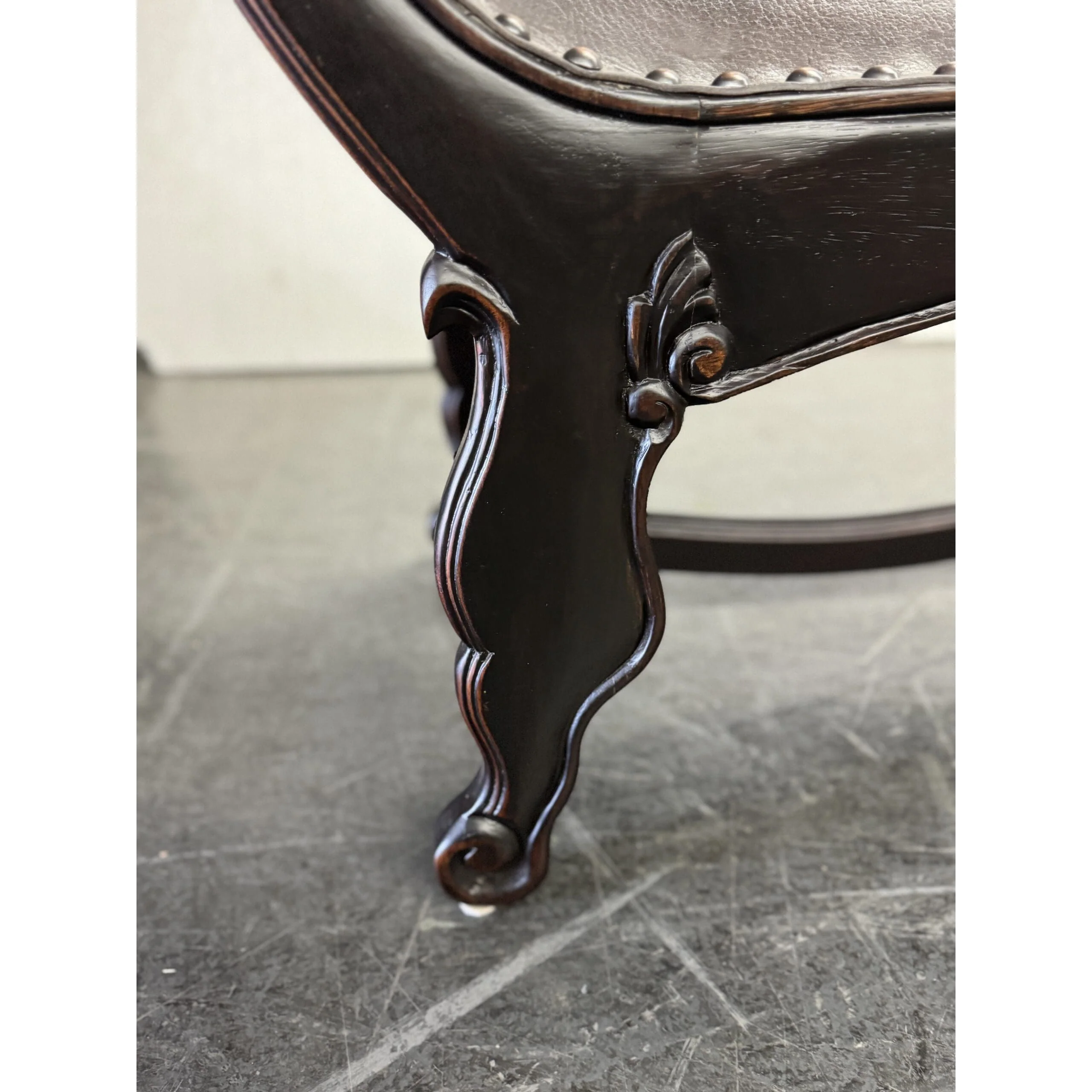 Casa Bonita Peruvian Hand-Carved Wood and Hand-Tooled Leather Turin Leather Bench - Image 8