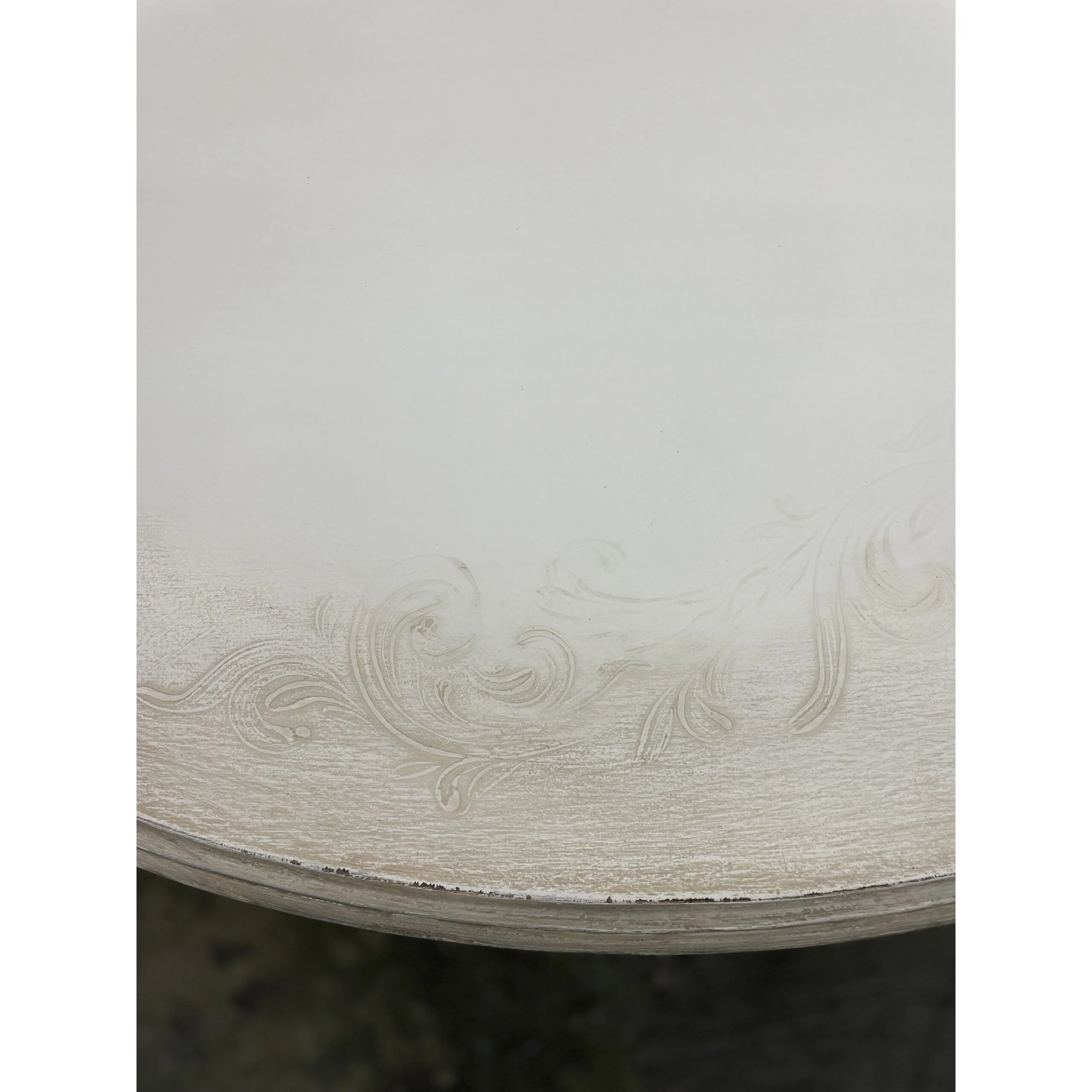 Casa Bonita Peruvian Hand-Painted and Carved Wood 60” Round Orleans Dining Table - Image 4