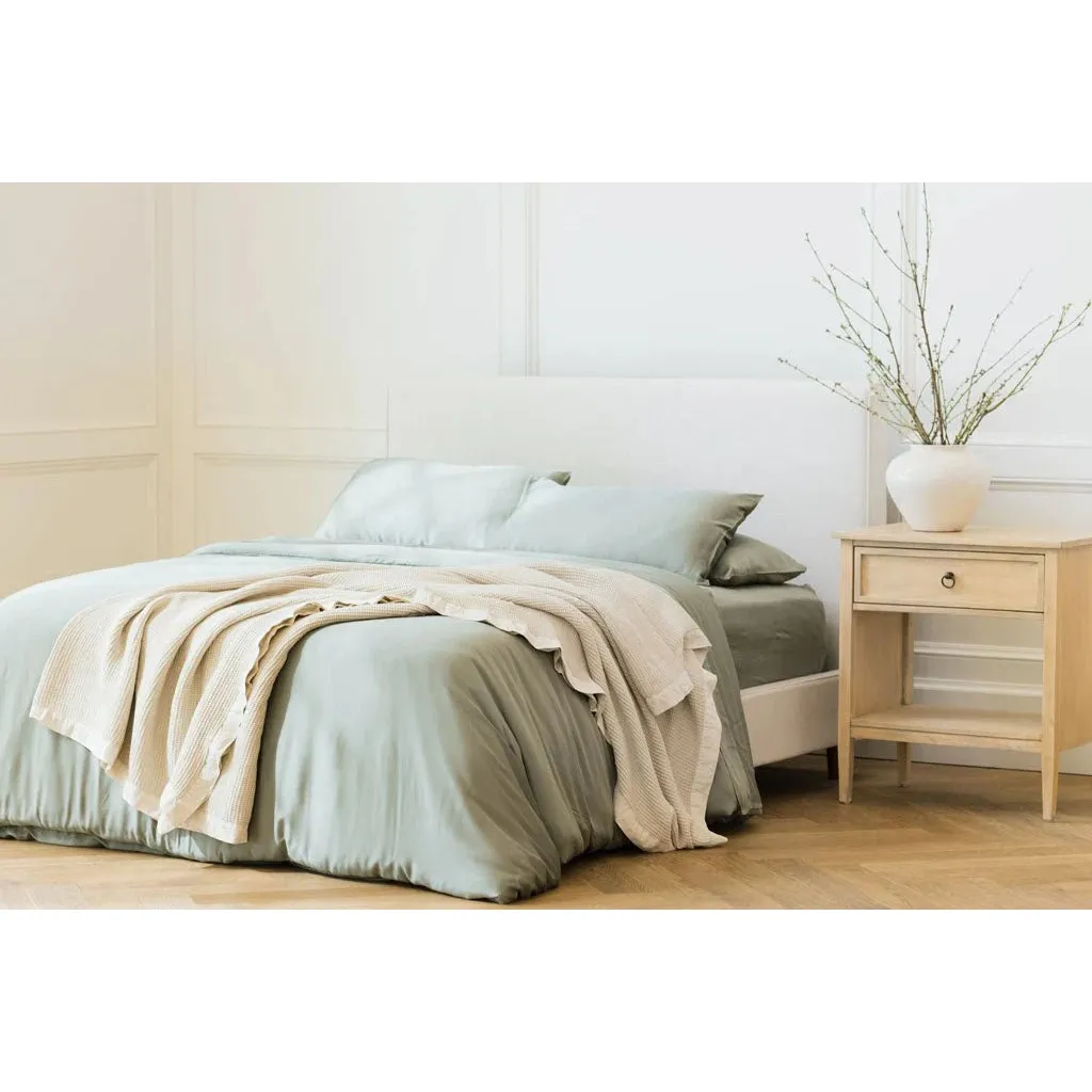 Cozy Earth Driftwood Waffle Throw Blanket - Image 5