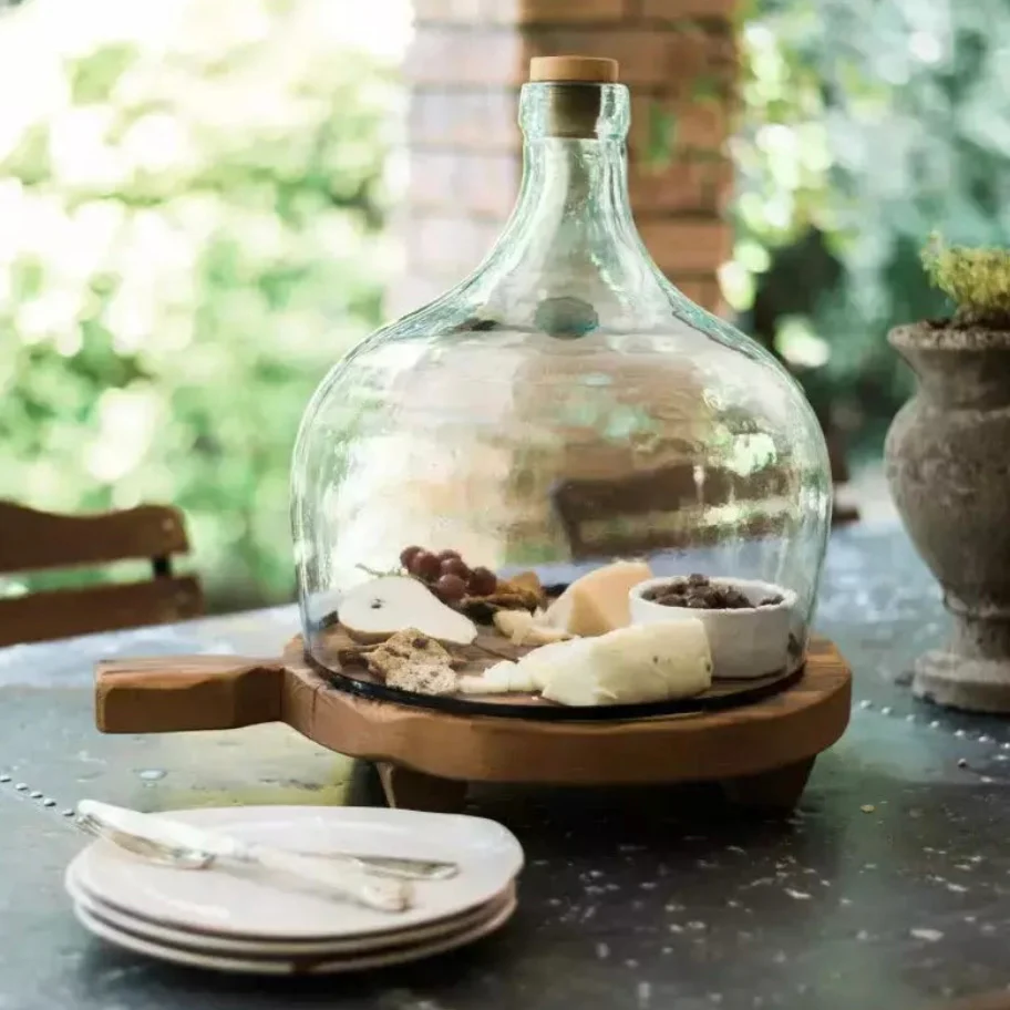 etúHOME Classic Round Footed Wood Serving Board ~ IN-STORE PURCHASE ONLY
