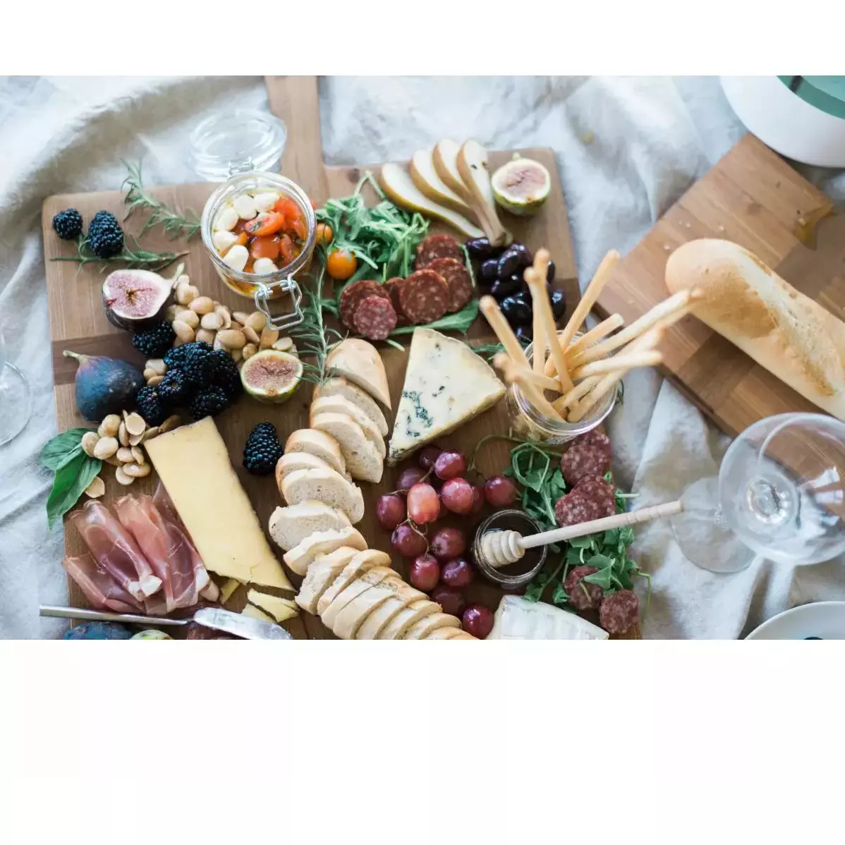 etúHOME Rectangle Pine Medium Charcuterie Board ~ IN-STORE PURCHASE ONLY - Image 7