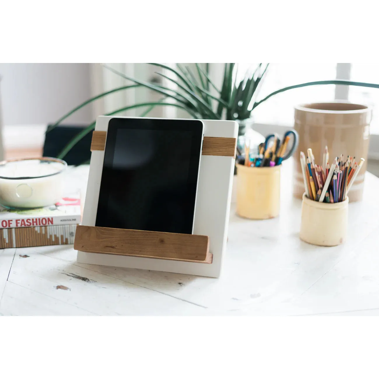 etúHOME White Mod iPad / Cookbook Holder ~ IN-STORE PURCHASE ONLY - Image 7