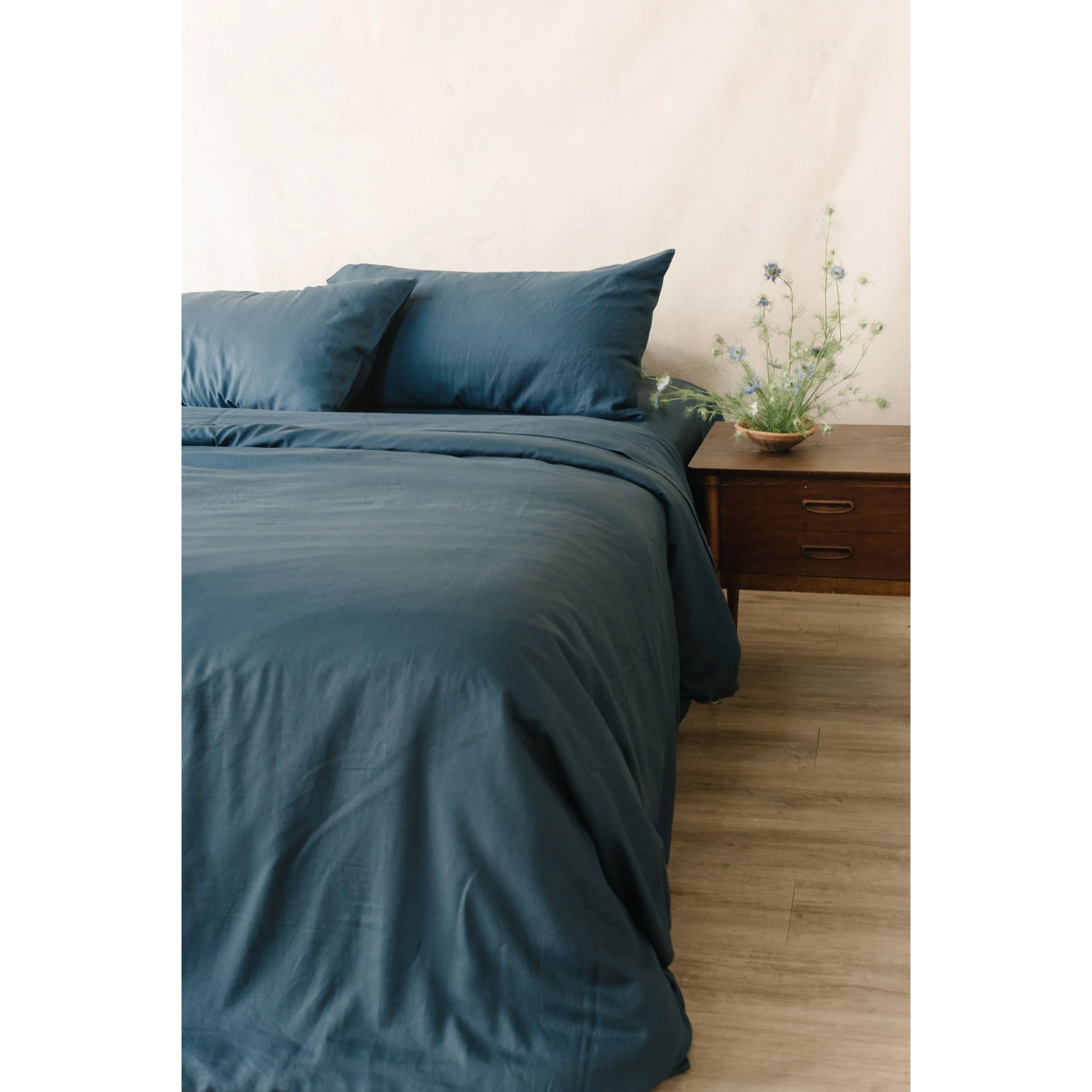 Cozy Earth Linen Bamboo Duvet Cover Available In Queen and King Sizes - Image 8