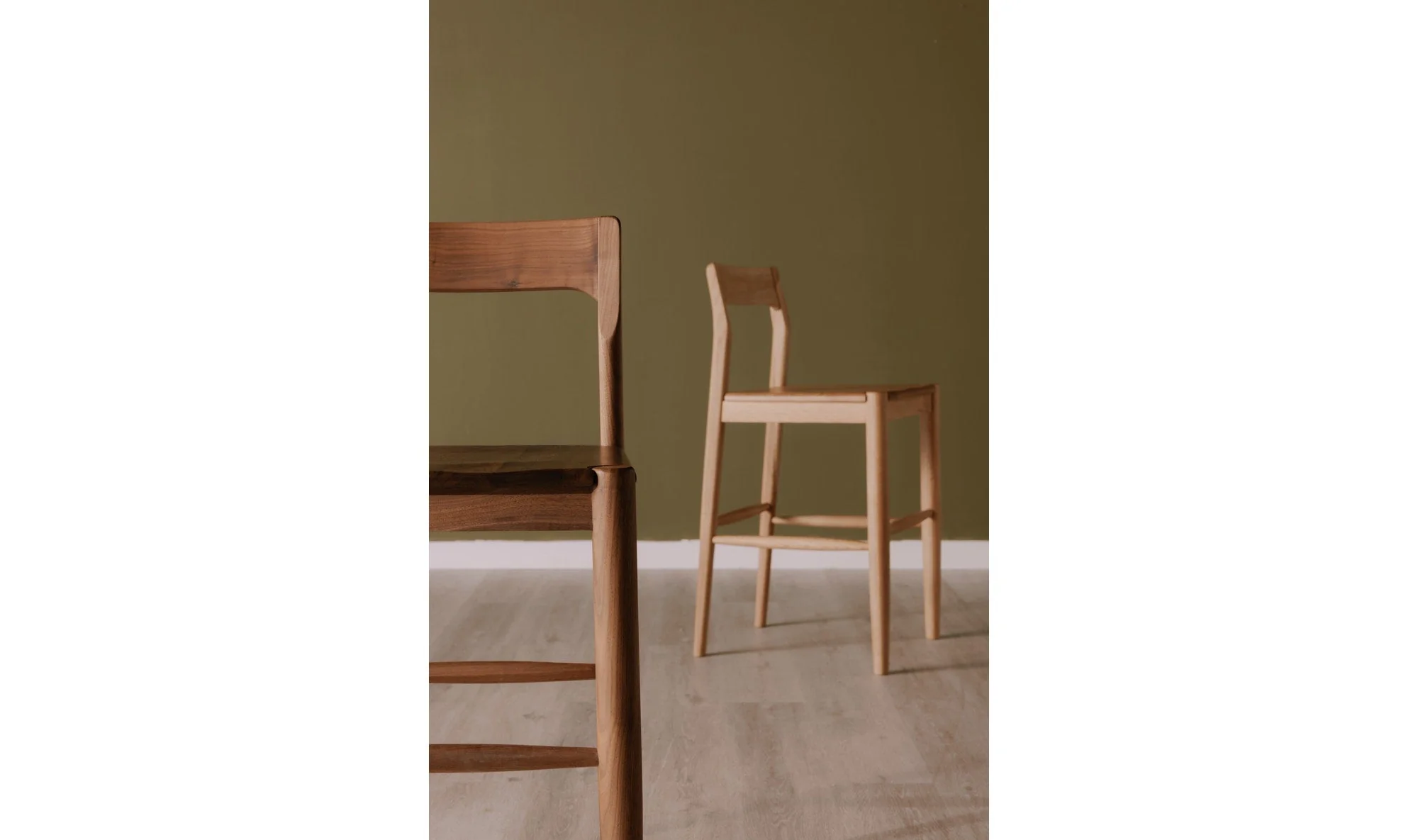 Moe's Home Owing Counter Stool Walnut Brown - Image 3
