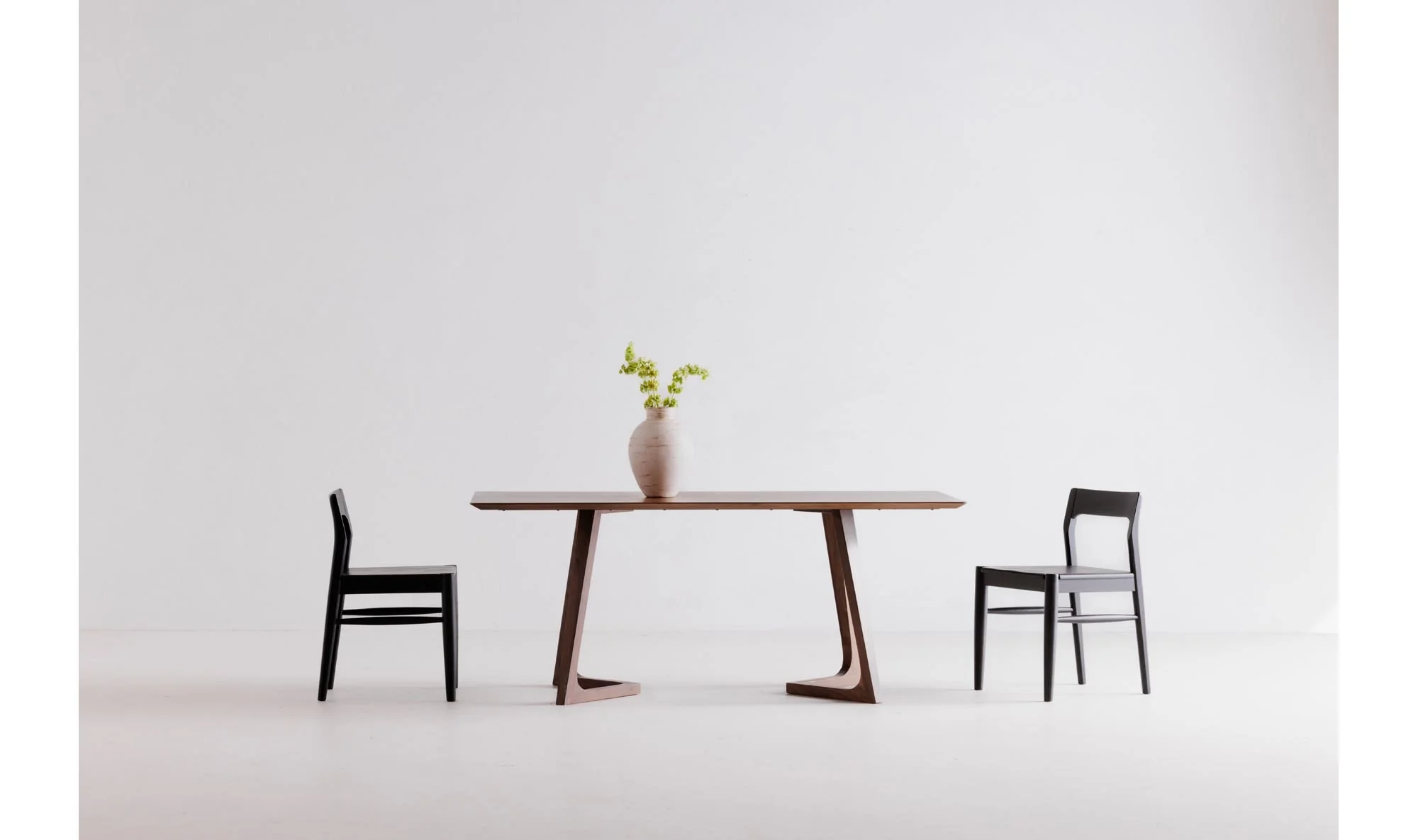 Moe's Home Owing Dining Chair Black - Set Of Two - Image 3