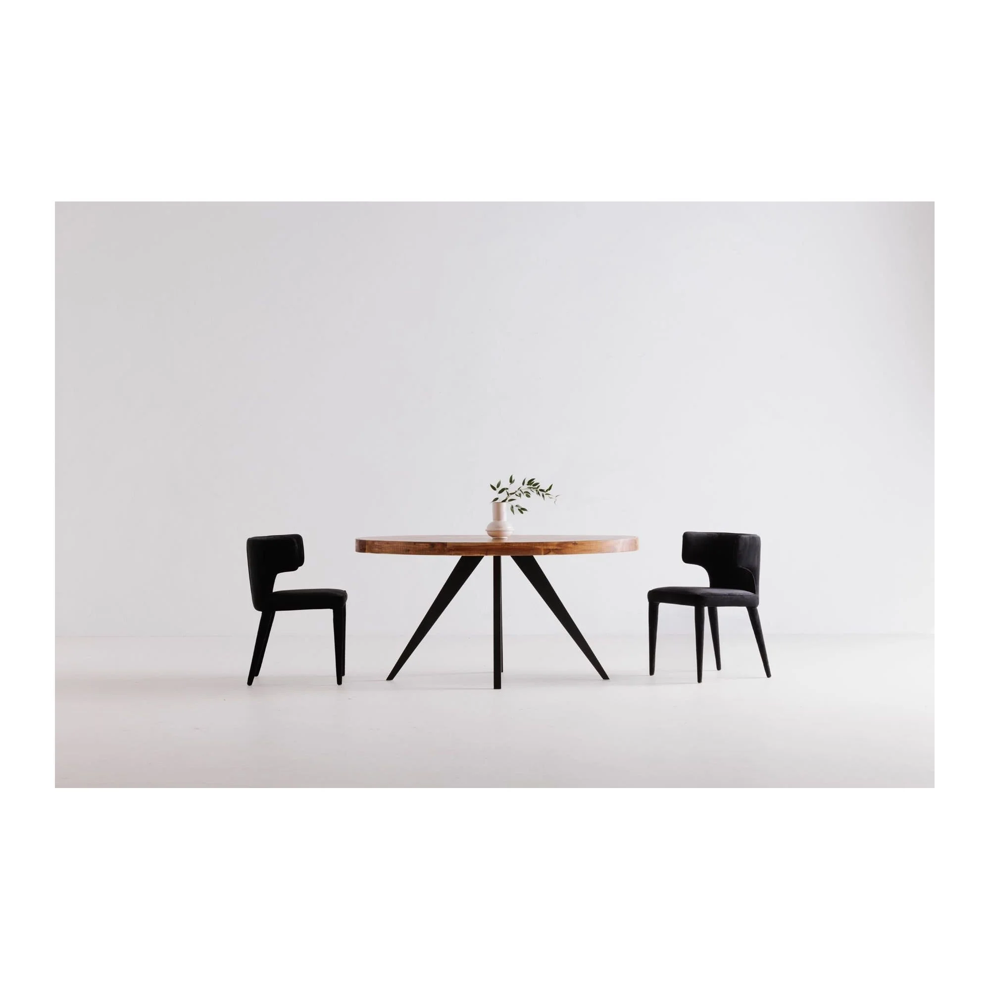 Moe's Home Parq Oval Dining Table Amber - Image 2