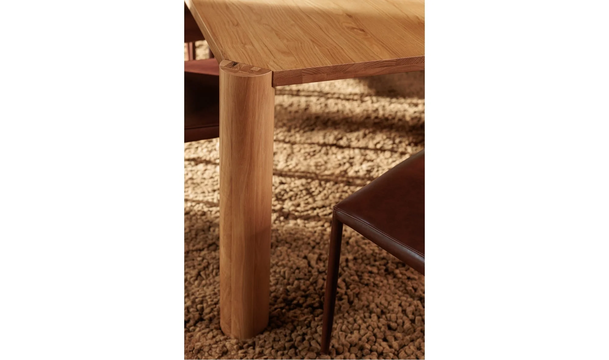 Moe's Home Post Large Table Large Natural Oak - Image 4