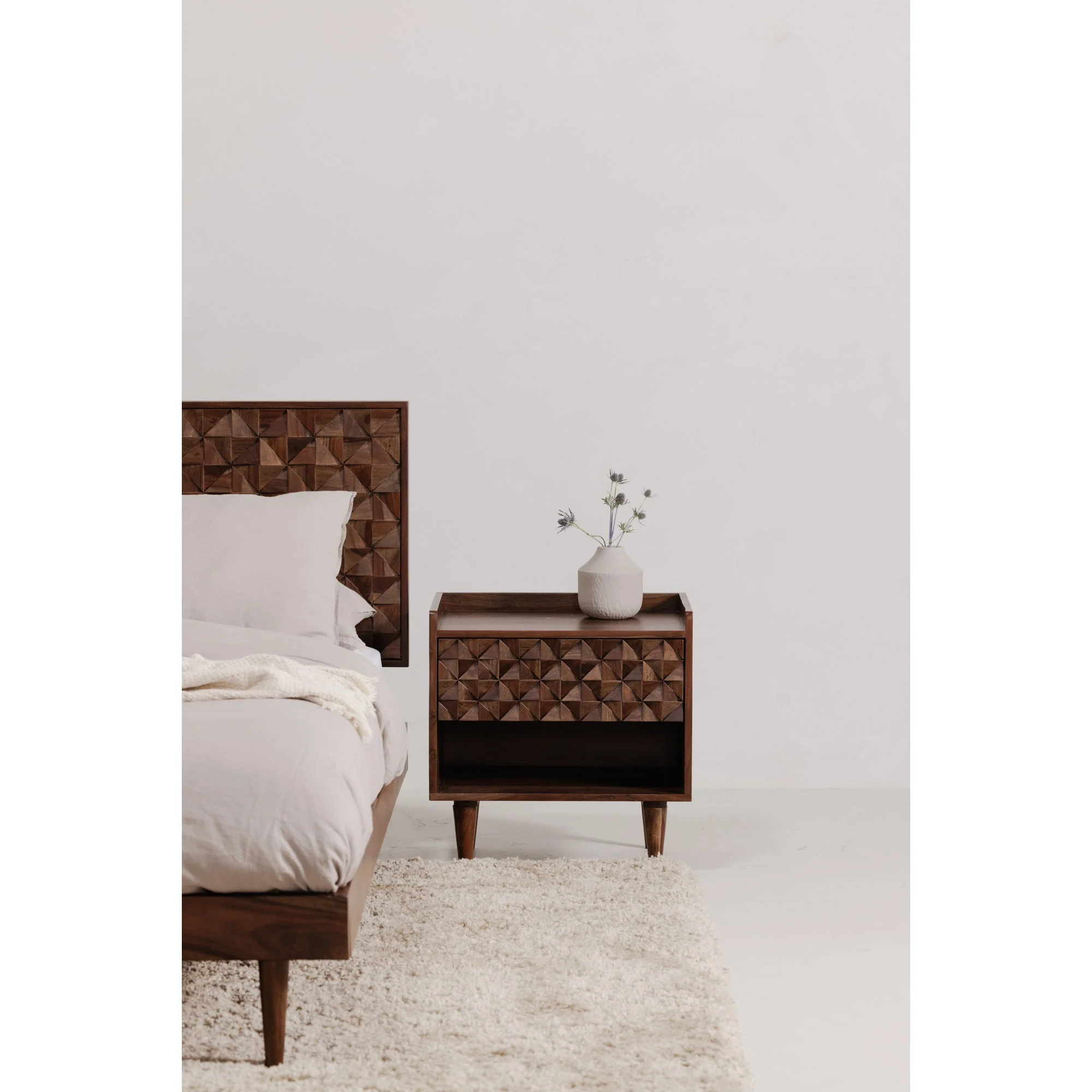 Moe's Home Collection Pablo Brown King Bed - Image 12