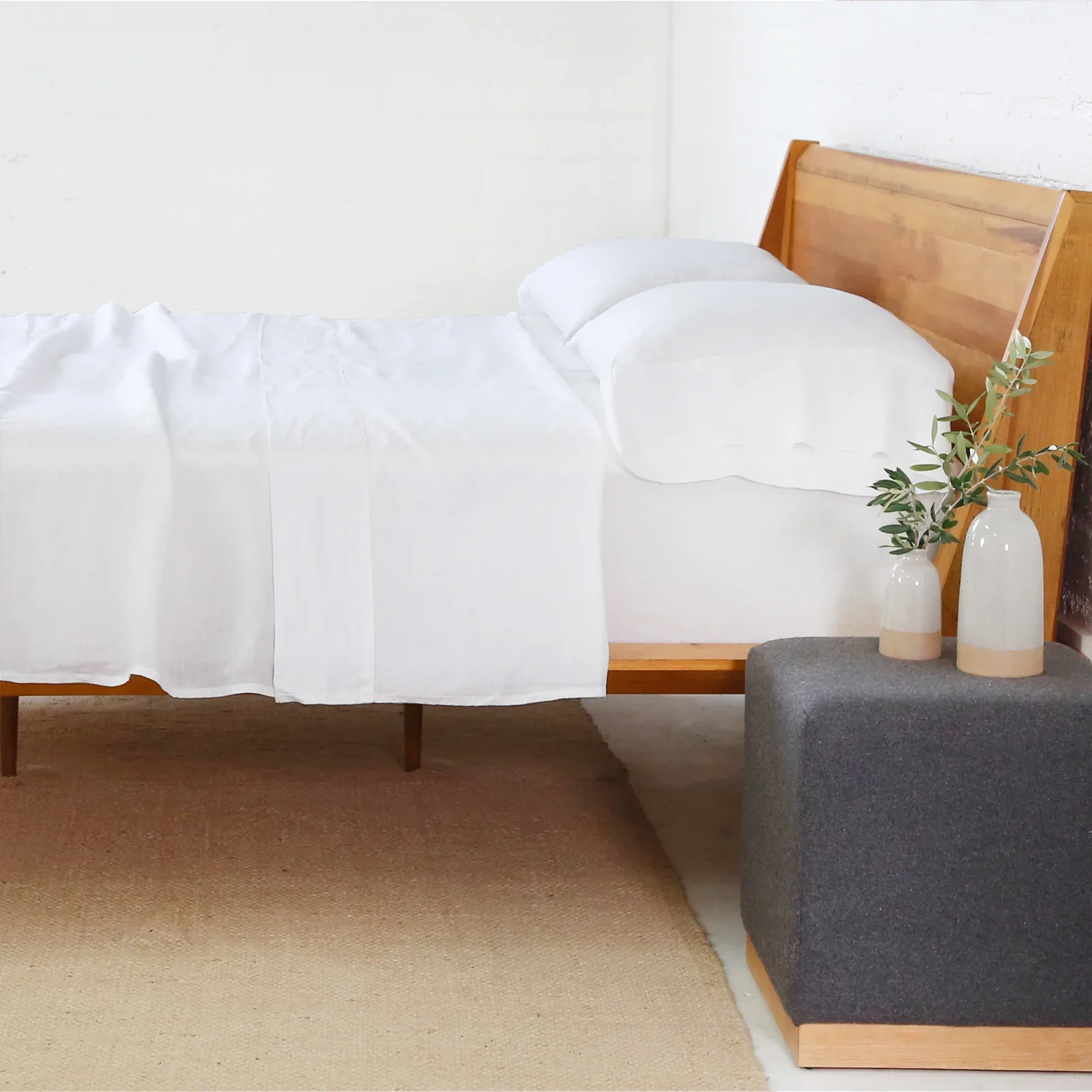 Pom Pom at Home White Linen Queen Sheet Set ~ Includes Flat, Fitted and 2 Pillowcases - Image 2