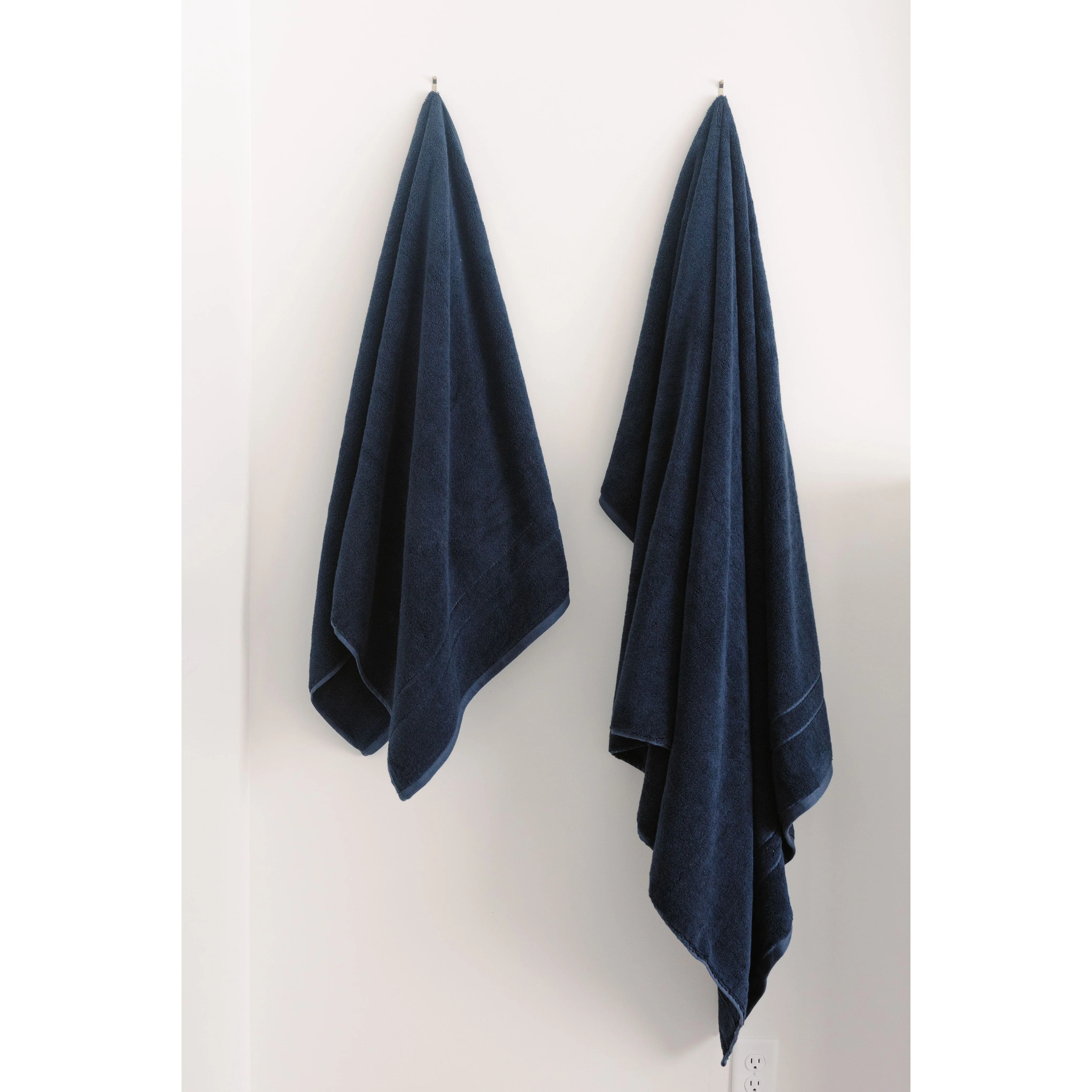 Cozy Earth Premium Plush Bath Sheets ~ Set of 2 Oversized Bath Towels - Image 27