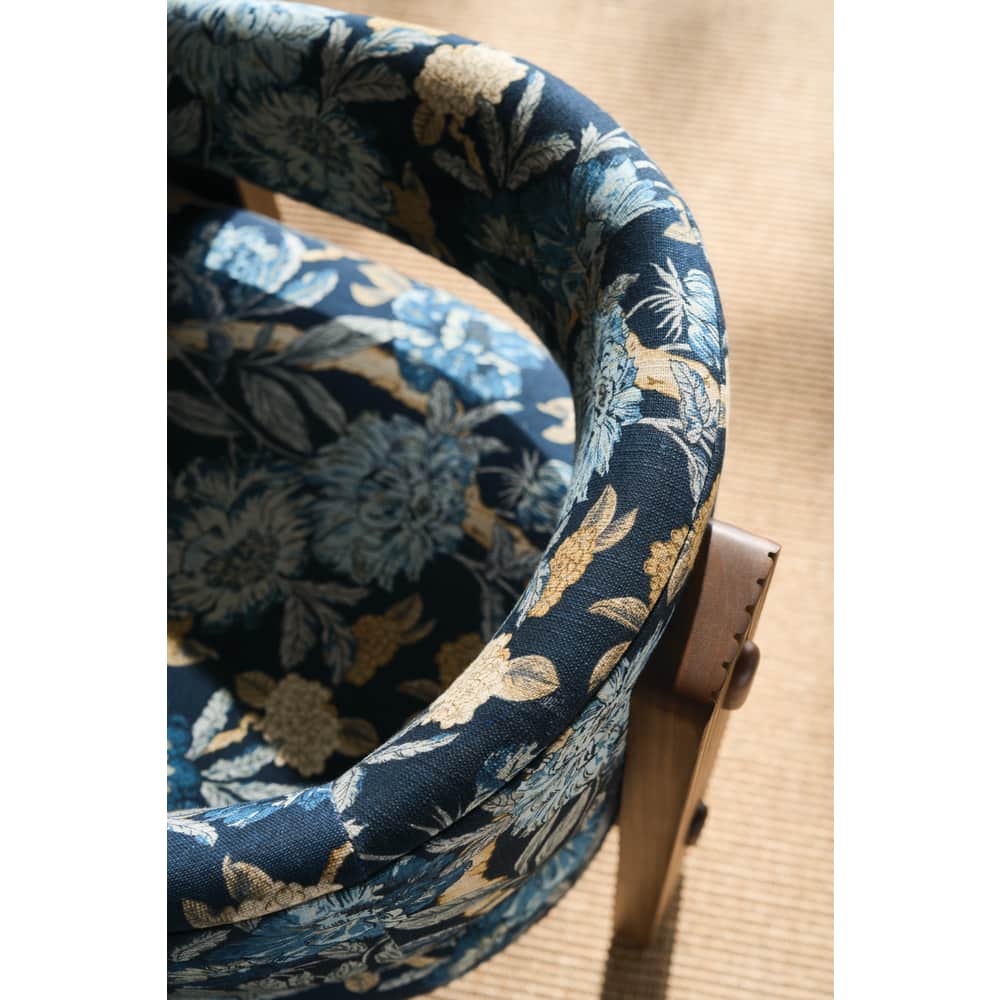 Rowe Furniture Kindred Dining Chair ~ Sesame or Godiva Finish ~ Available To Custom Order In All Fabrics - Image 5