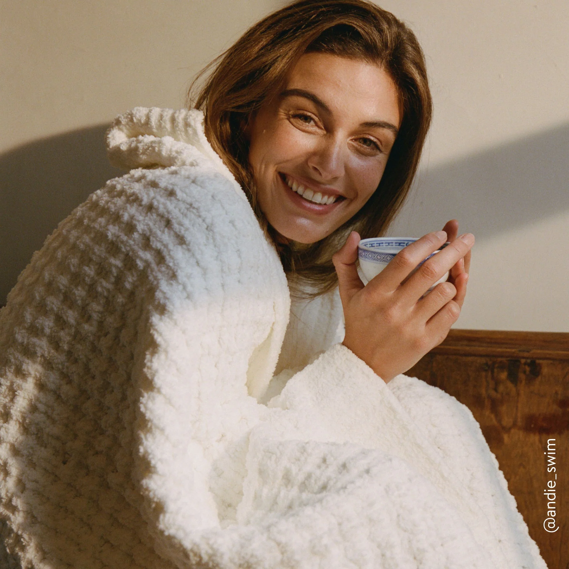 Sunday Citizen Waffle Lightweight Throw in Off White ~ 75 x 52 - Image 2
