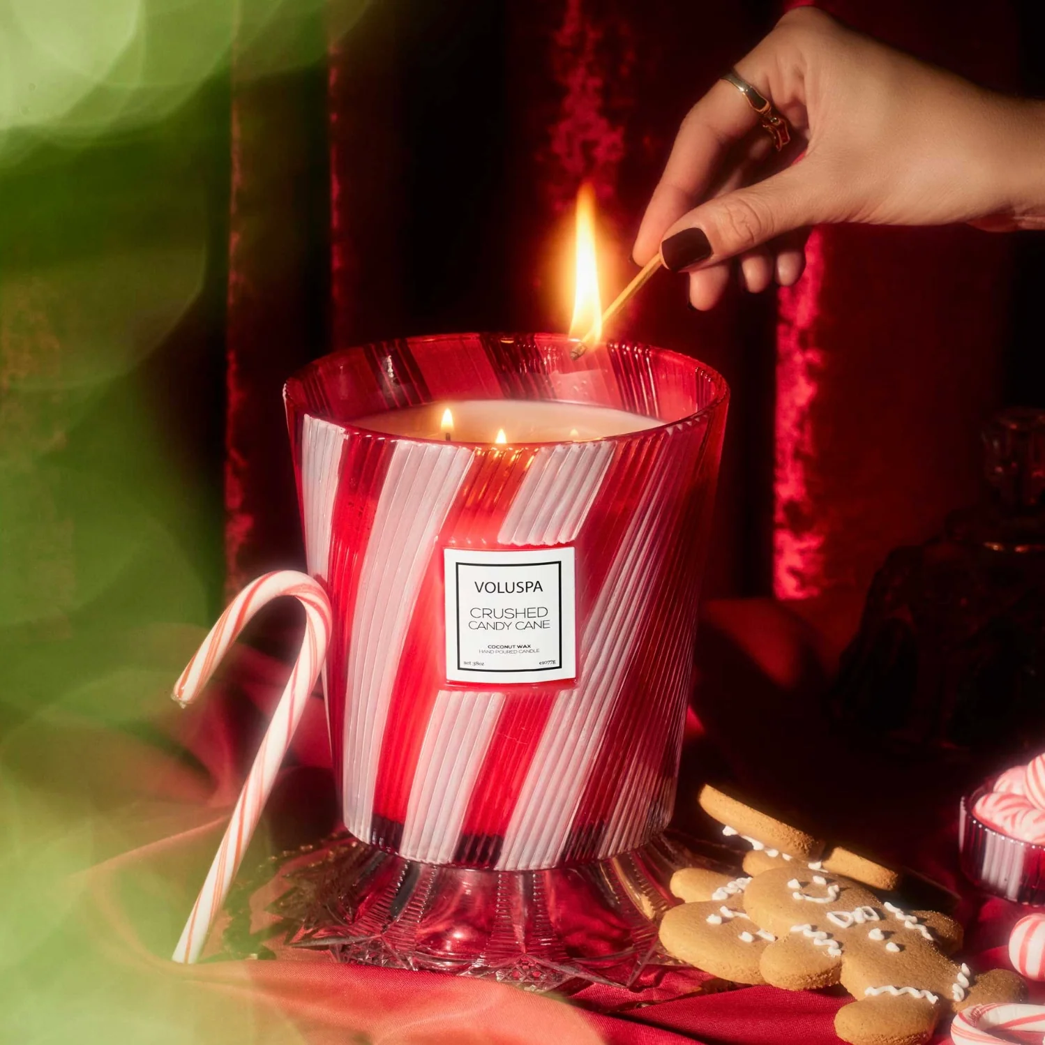 Voluspa Crushed Candy Cane 3 Wick Hearth Candle ~ 38 oz.~ SPRING SALE ~ Limited Quantity