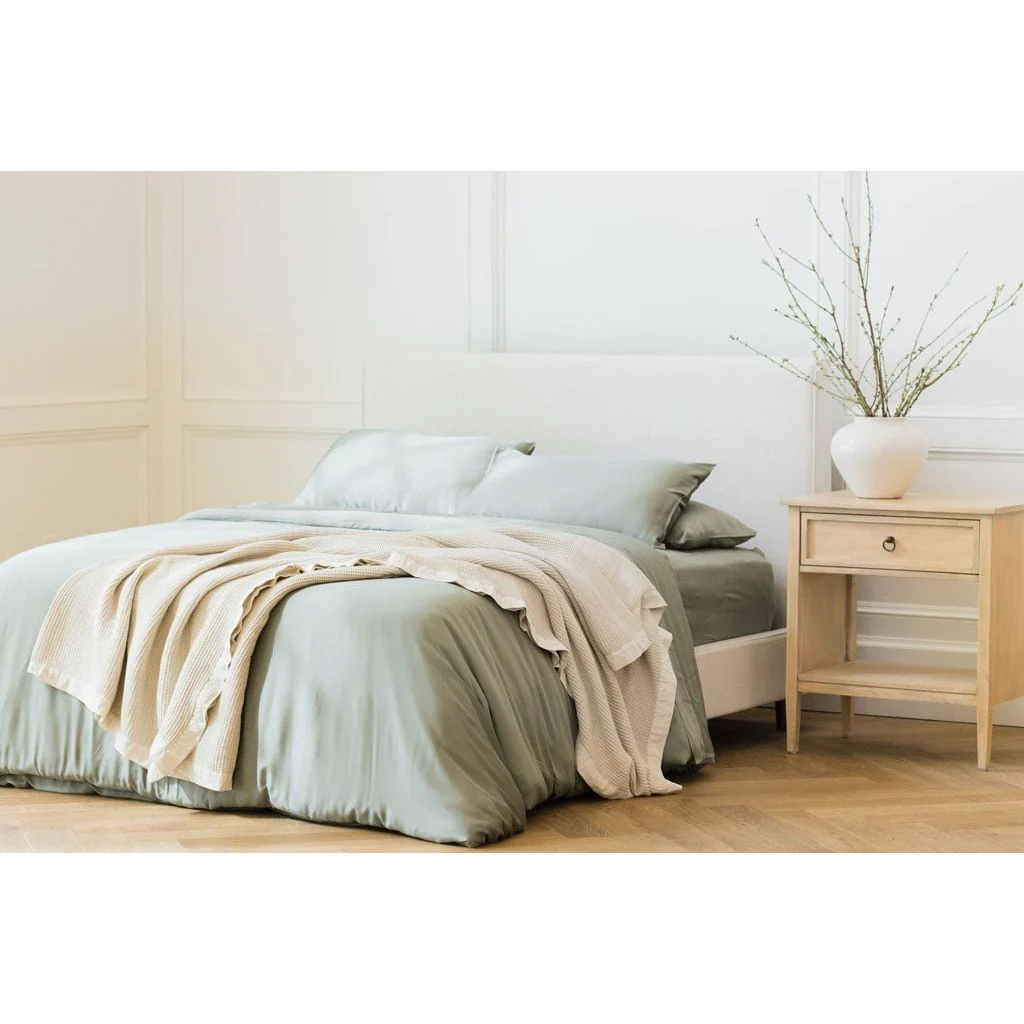 Cozy Earth Waffle Blanket Available in Queen and King Sizes - Image 10