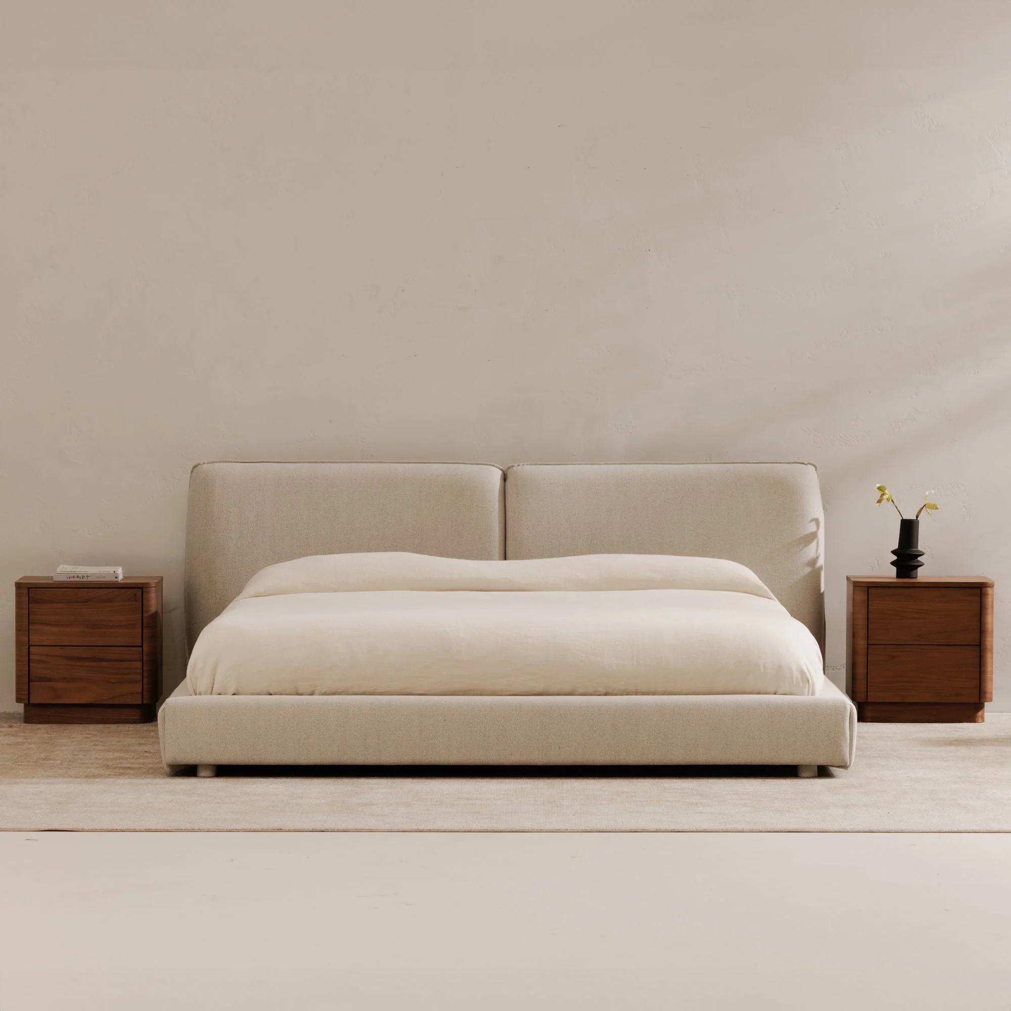 Moe's Home Collection Zeppelin White King Bed