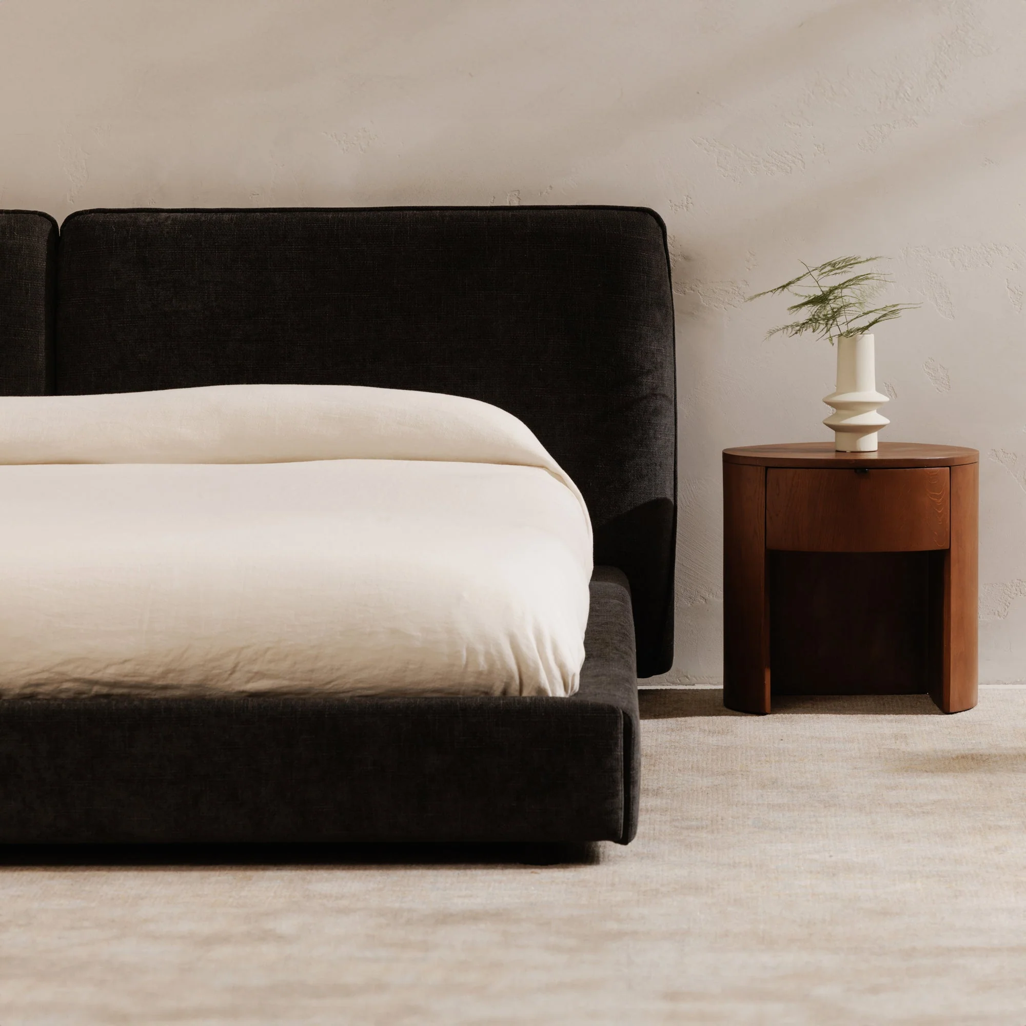 Moe's Home Collection Zeppelin  Heather Black King Bed - Image 13